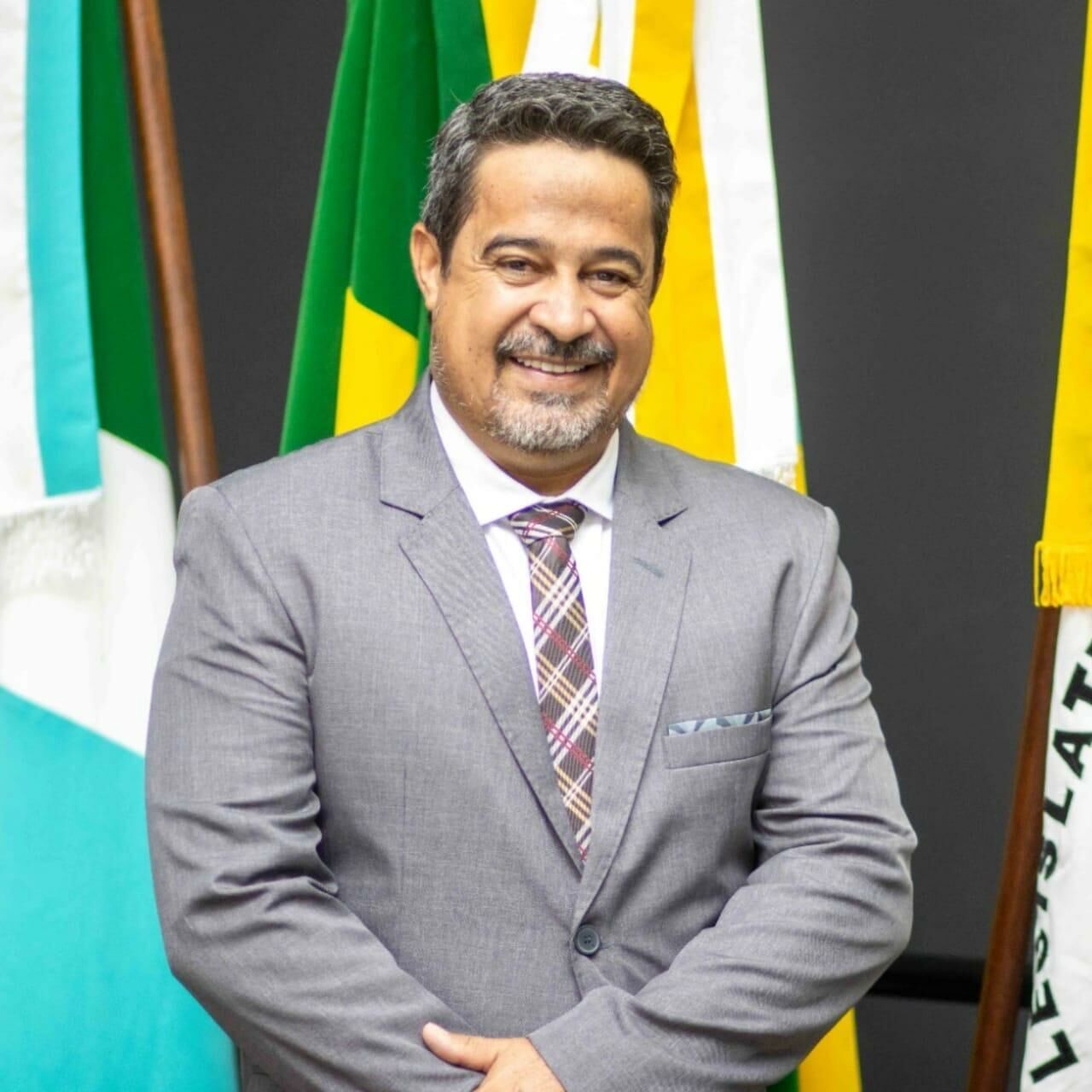 Imagem de compartilhamento para o artigo Chapadão do Sul aprova lei de Vanderson Cardoso para doação de terras a famílias de baixa renda da MS Todo dia